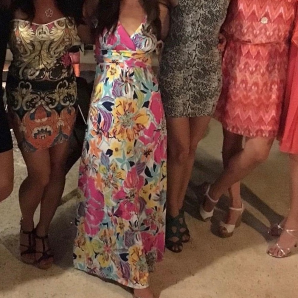 Barely worn Lily Pulitzer v-neck maxi dress, XS